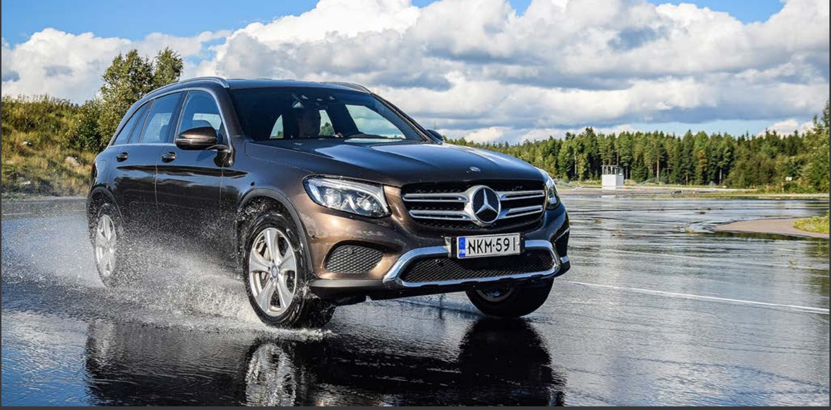 Vehicle test car equipped for real-world Vehicle DAQ measurements